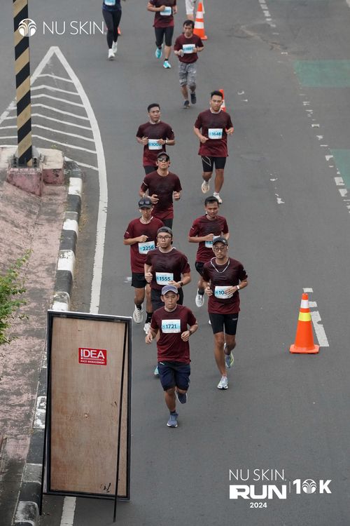 Race photo from Nu Skin Run 10K