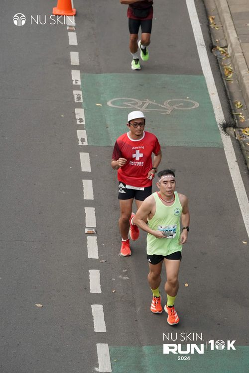 Race photo from Nu Skin Run 10K