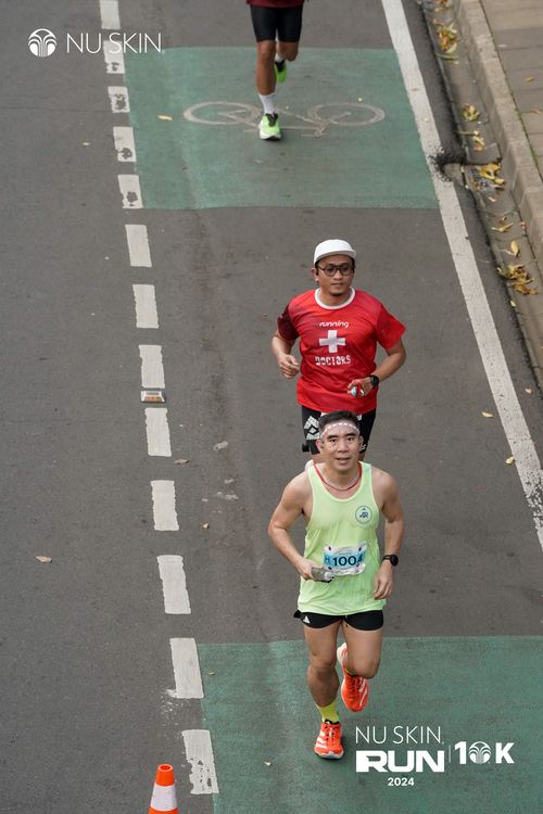 Race photo from Nu Skin Run 10K