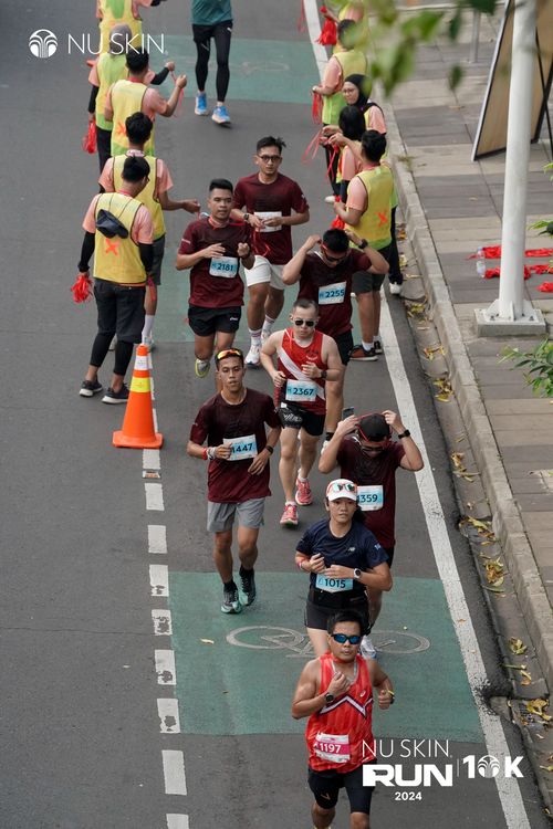 Race photo from Nu Skin Run 10K