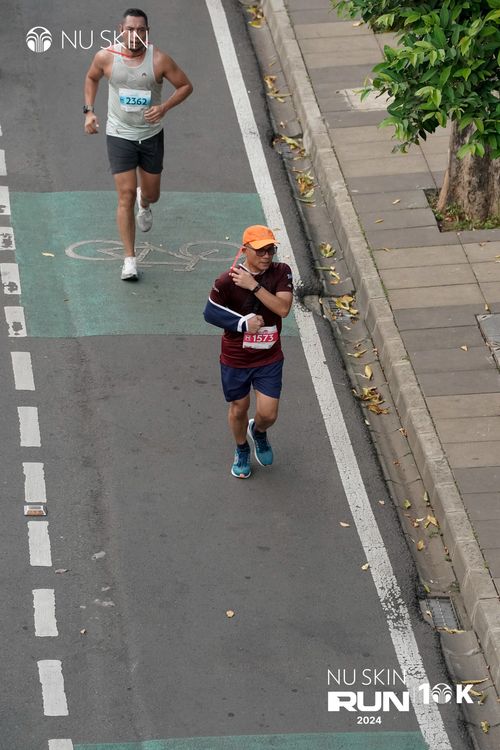 Race photo from Nu Skin Run 10K