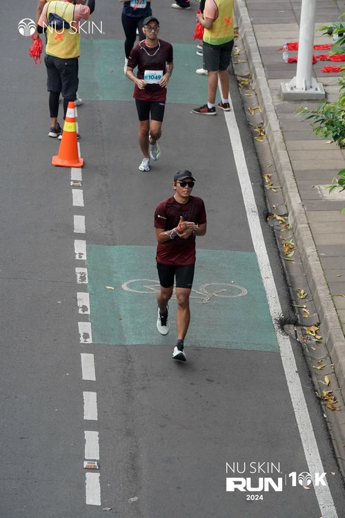 Race photo from Nu Skin Run 10K