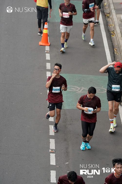 Race photo from Nu Skin Run 10K