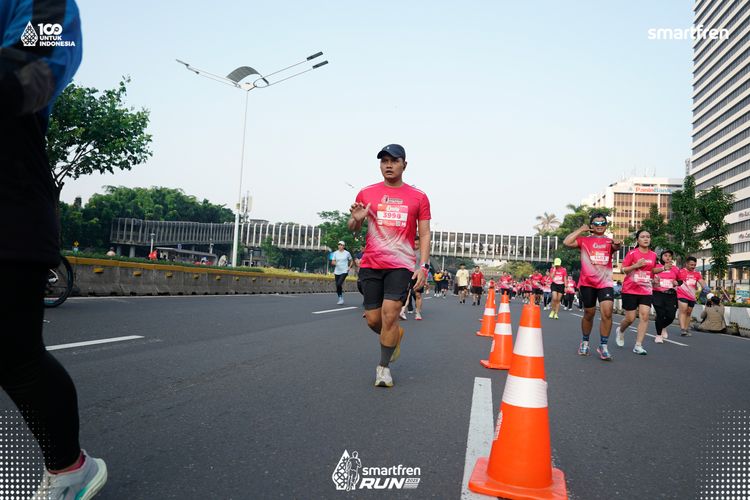 Race photo from Smartfren Run 2025 