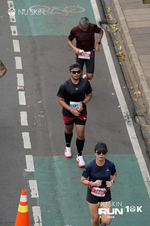 Race photo from Nu Skin Run 10K