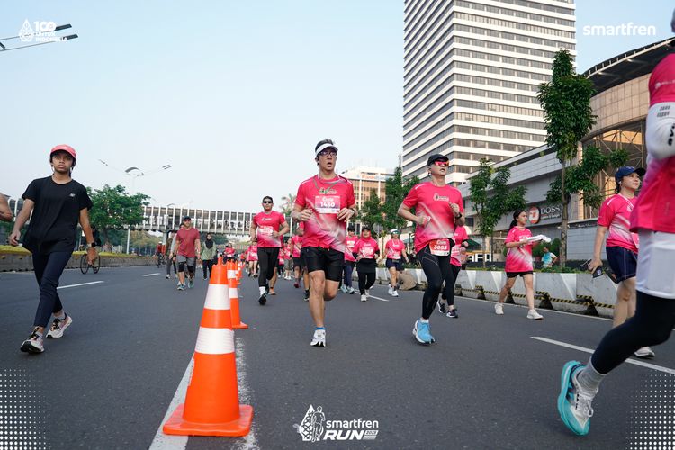 Race photo from Smartfren Run 2025 