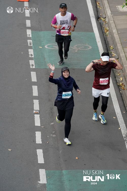 Race photo from Nu Skin Run 10K
