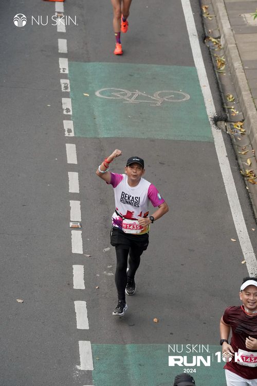 Race photo from Nu Skin Run 10K