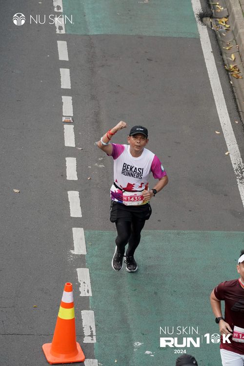 Race photo from Nu Skin Run 10K