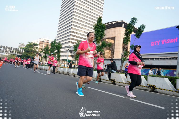 Race photo from Smartfren Run 2025 