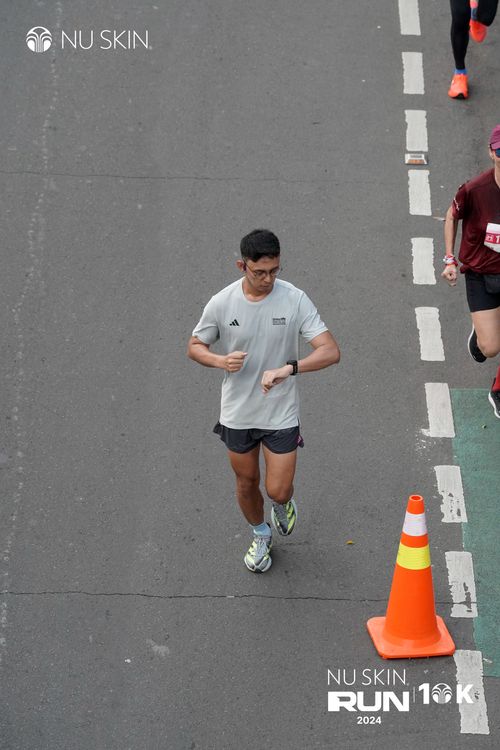 Race photo from Nu Skin Run 10K
