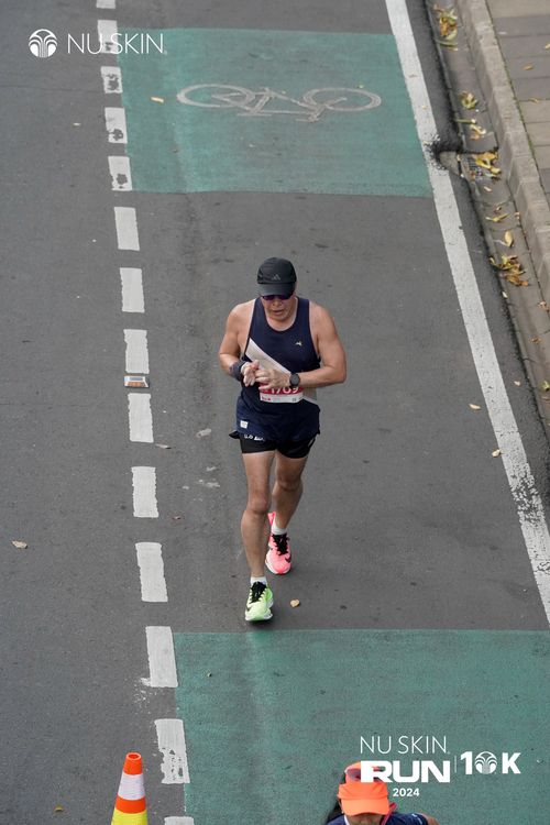 Race photo from Nu Skin Run 10K