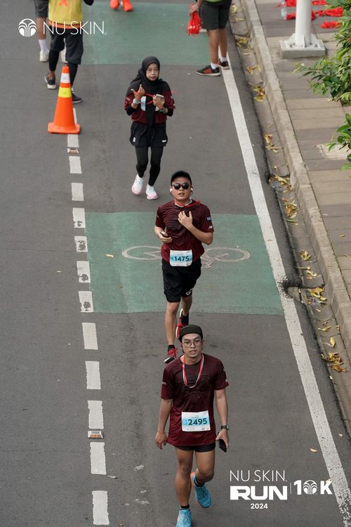 Race photo from Nu Skin Run 10K
