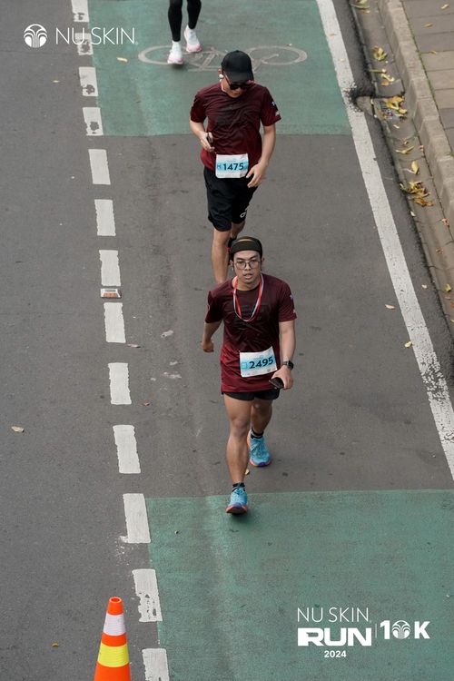 Race photo from Nu Skin Run 10K