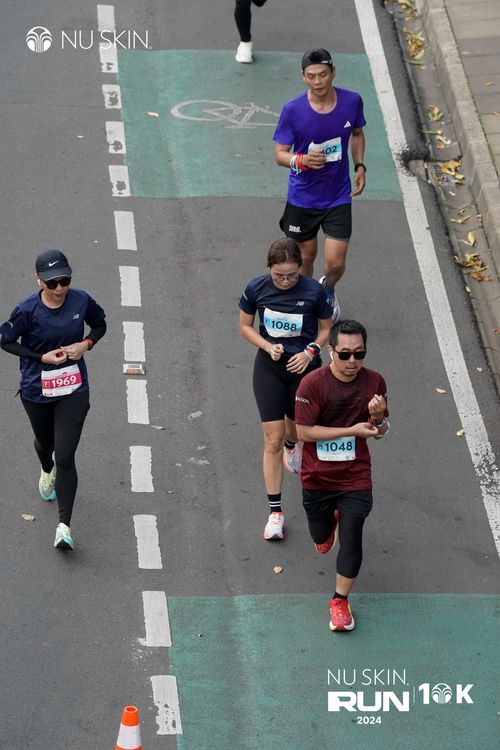 Race photo from Nu Skin Run 10K