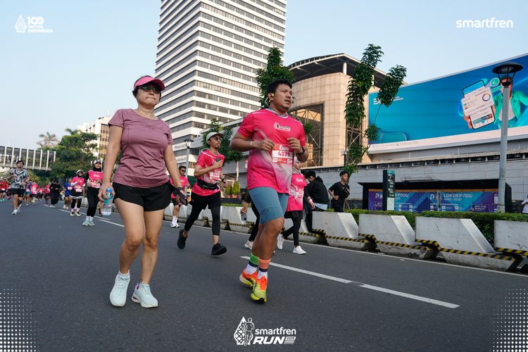 Race photo from Smartfren Run 2025 