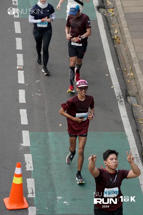 Race photo from Nu Skin Run 10K
