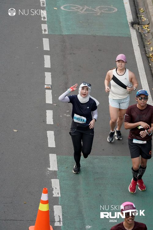 Race photo from Nu Skin Run 10K