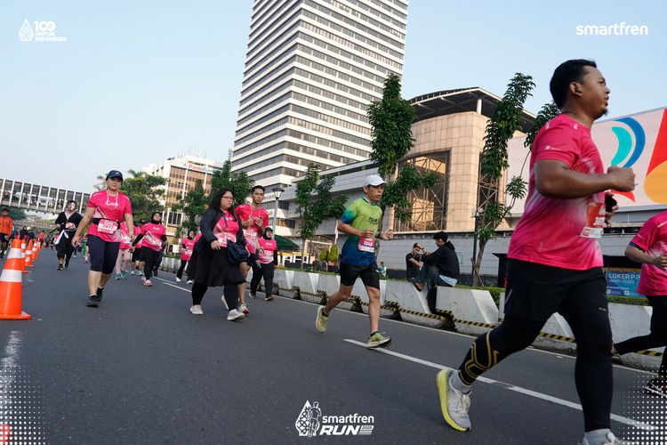 Race photo from Smartfren Run 2025 