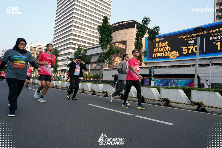 Race photo from Smartfren Run 2025 