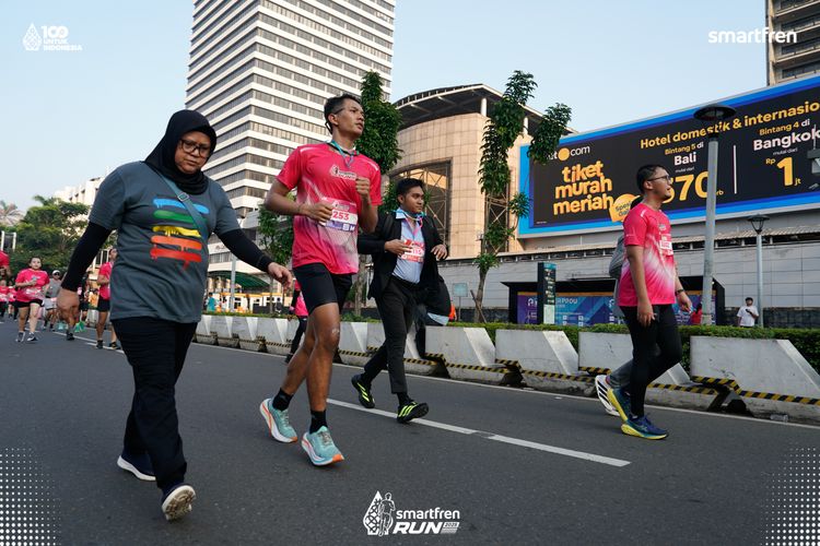 Race photo from Smartfren Run 2025 