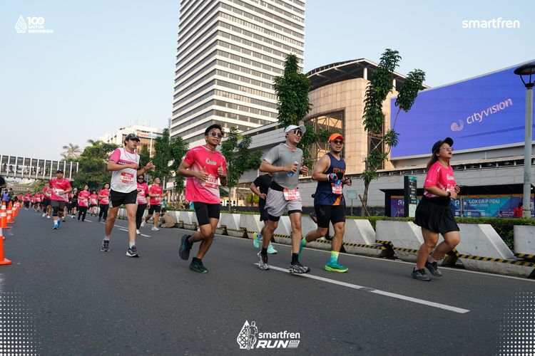 Race photo from Smartfren Run 2025 
