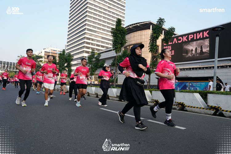Race photo from Smartfren Run 2025 
