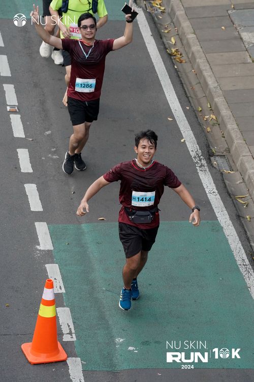 Race photo from Nu Skin Run 10K