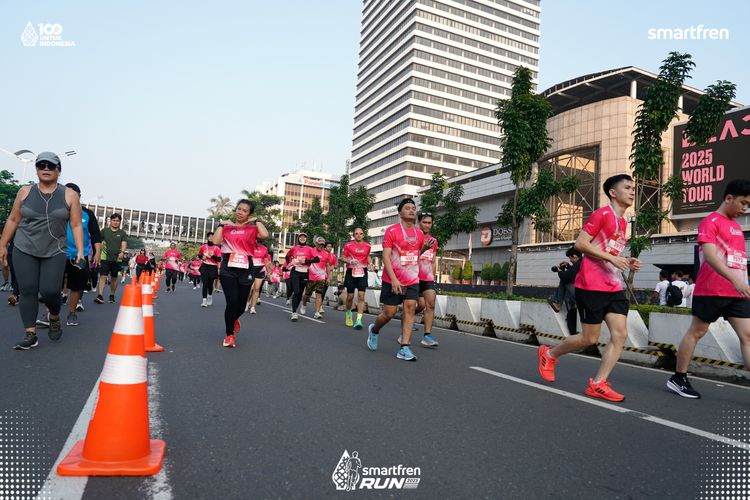 Race photo from Smartfren Run 2025 