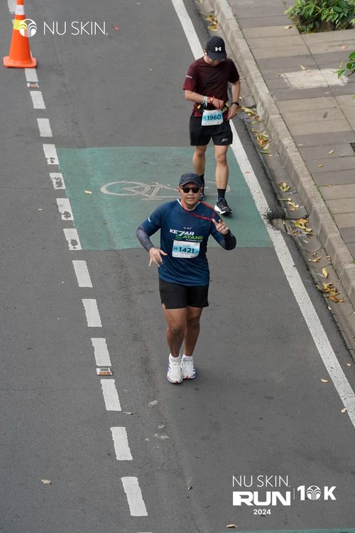 Race photo from Nu Skin Run 10K