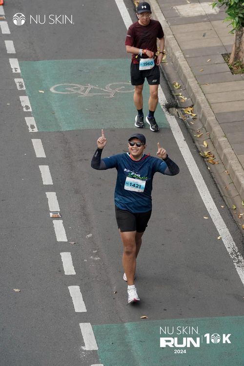 Race photo from Nu Skin Run 10K