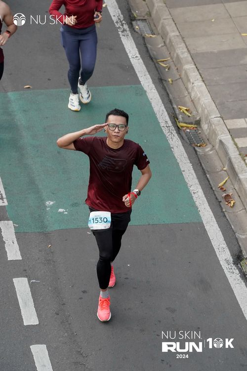 Race photo from Nu Skin Run 10K