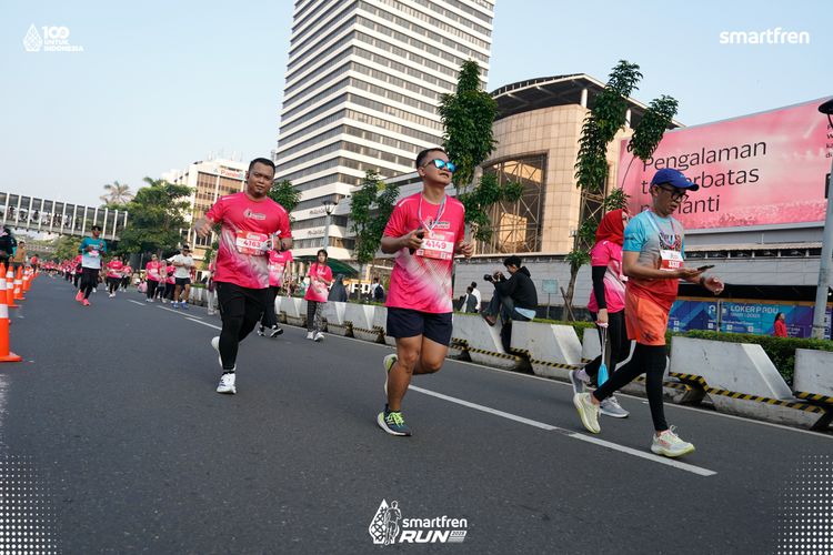Race photo from Smartfren Run 2025 
