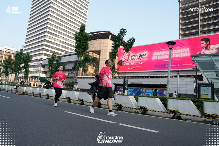 Race photo from Smartfren Run 2025 