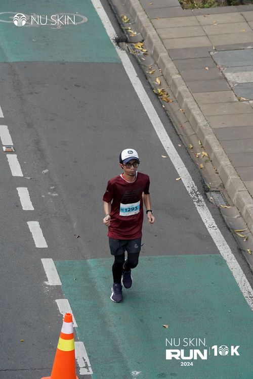 Race photo from Nu Skin Run 10K