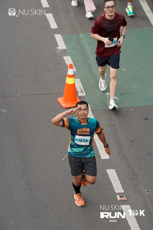 Race photo from Nu Skin Run 10K