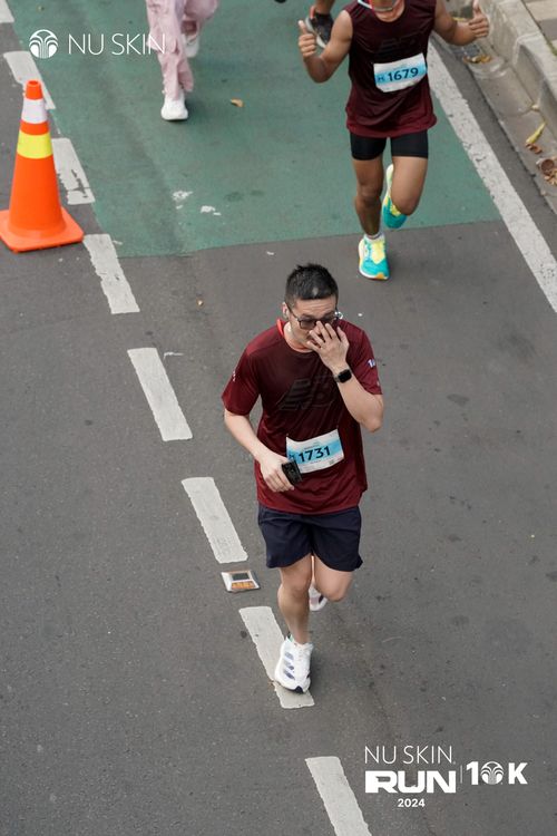 Race photo from Nu Skin Run 10K