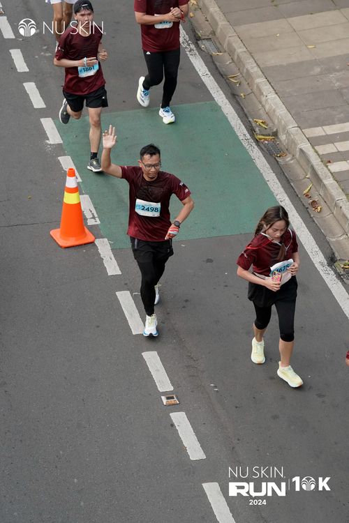 Race photo from Nu Skin Run 10K