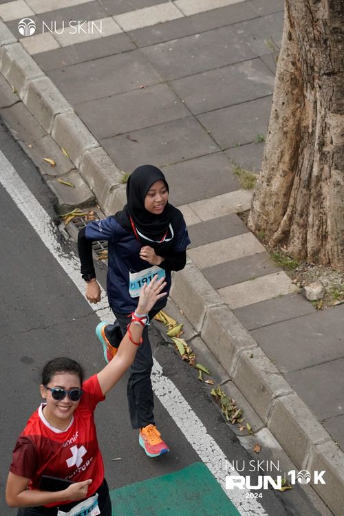 Race photo from Nu Skin Run 10K