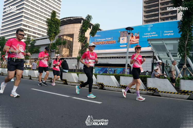 Race photo from Smartfren Run 2025 