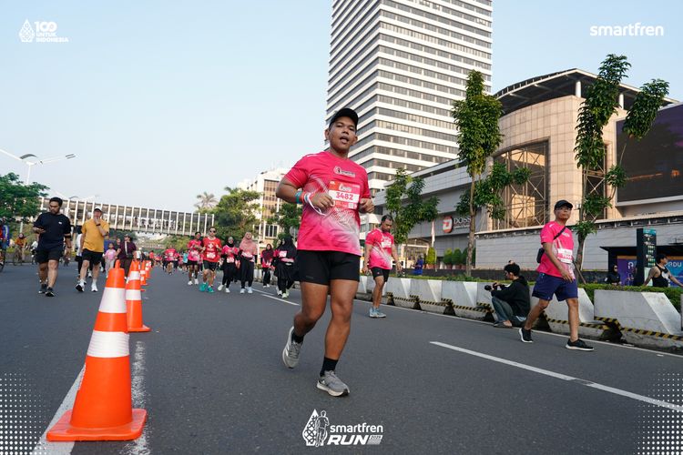 Race photo from Smartfren Run 2025 