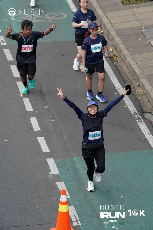 Race photo from Nu Skin Run 10K