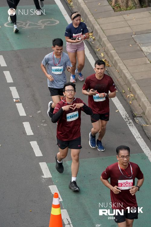 Race photo from Nu Skin Run 10K