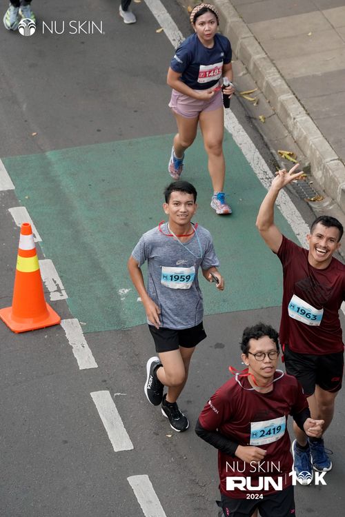 Race photo from Nu Skin Run 10K