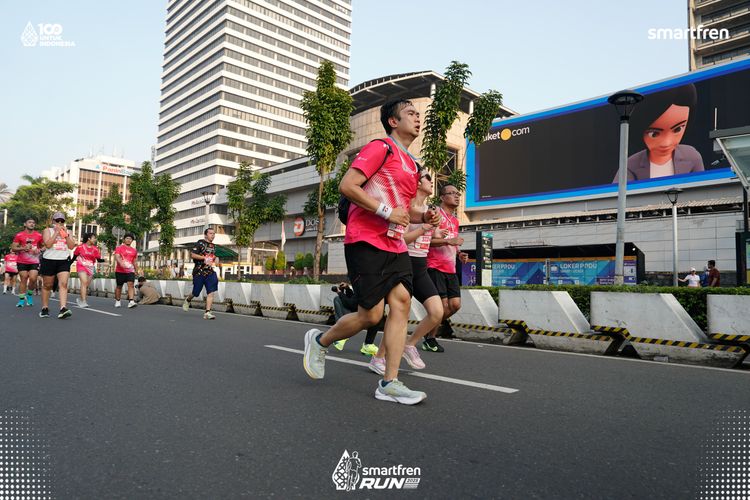 Race photo from Smartfren Run 2025 