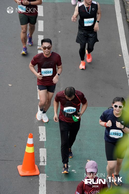 Race photo from Nu Skin Run 10K