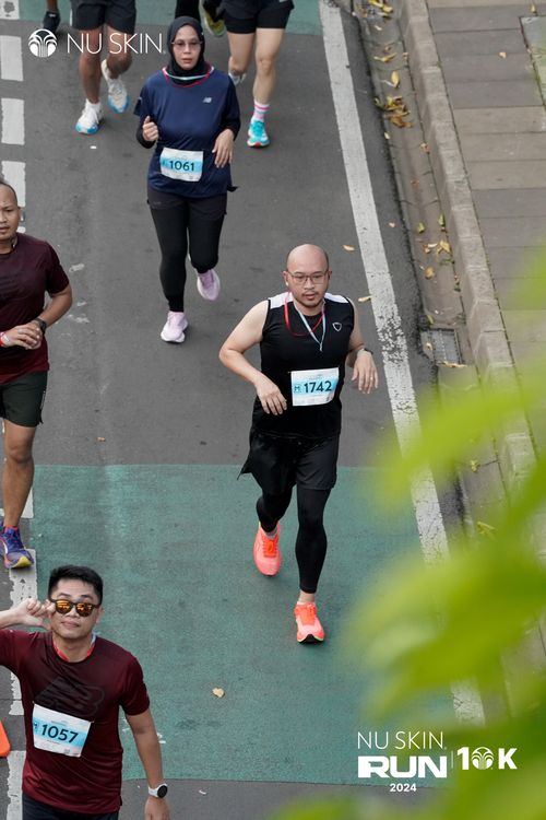 Race photo from Nu Skin Run 10K