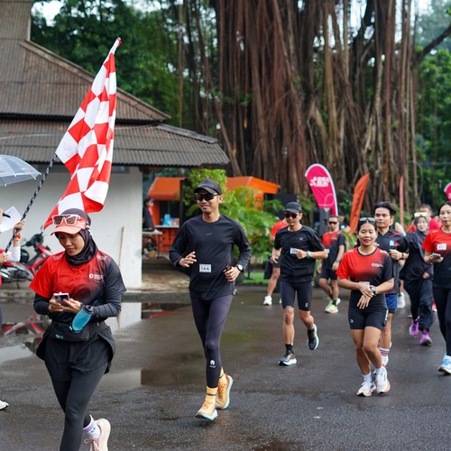 Race photo from FIRST SUNDAY RUN