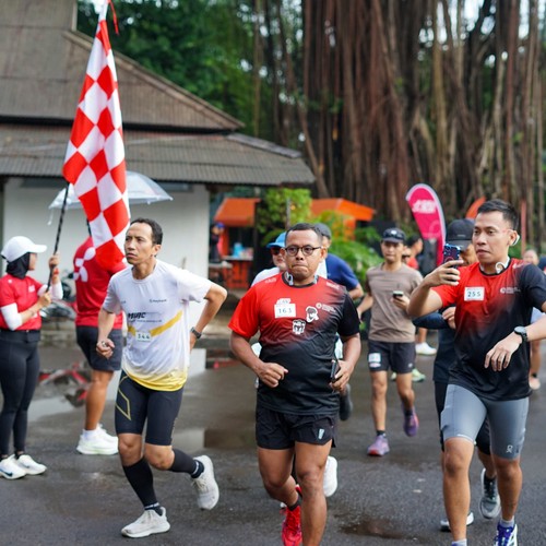 Race photo from FIRST SUNDAY RUN