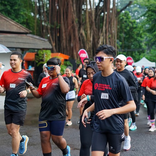 Race photo from FIRST SUNDAY RUN